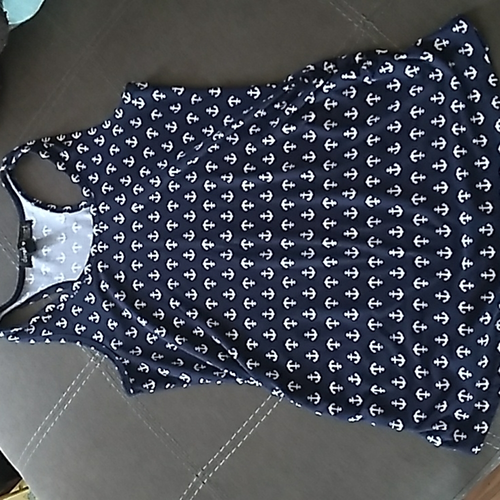 Small Derek heart maternity top